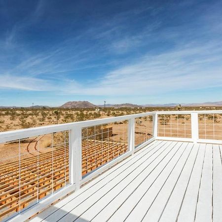 The Farmhouse Retreat: 5 Acres, Hot Tub, Sleeps 10, Ac Villa Joshua Tree Exterior photo