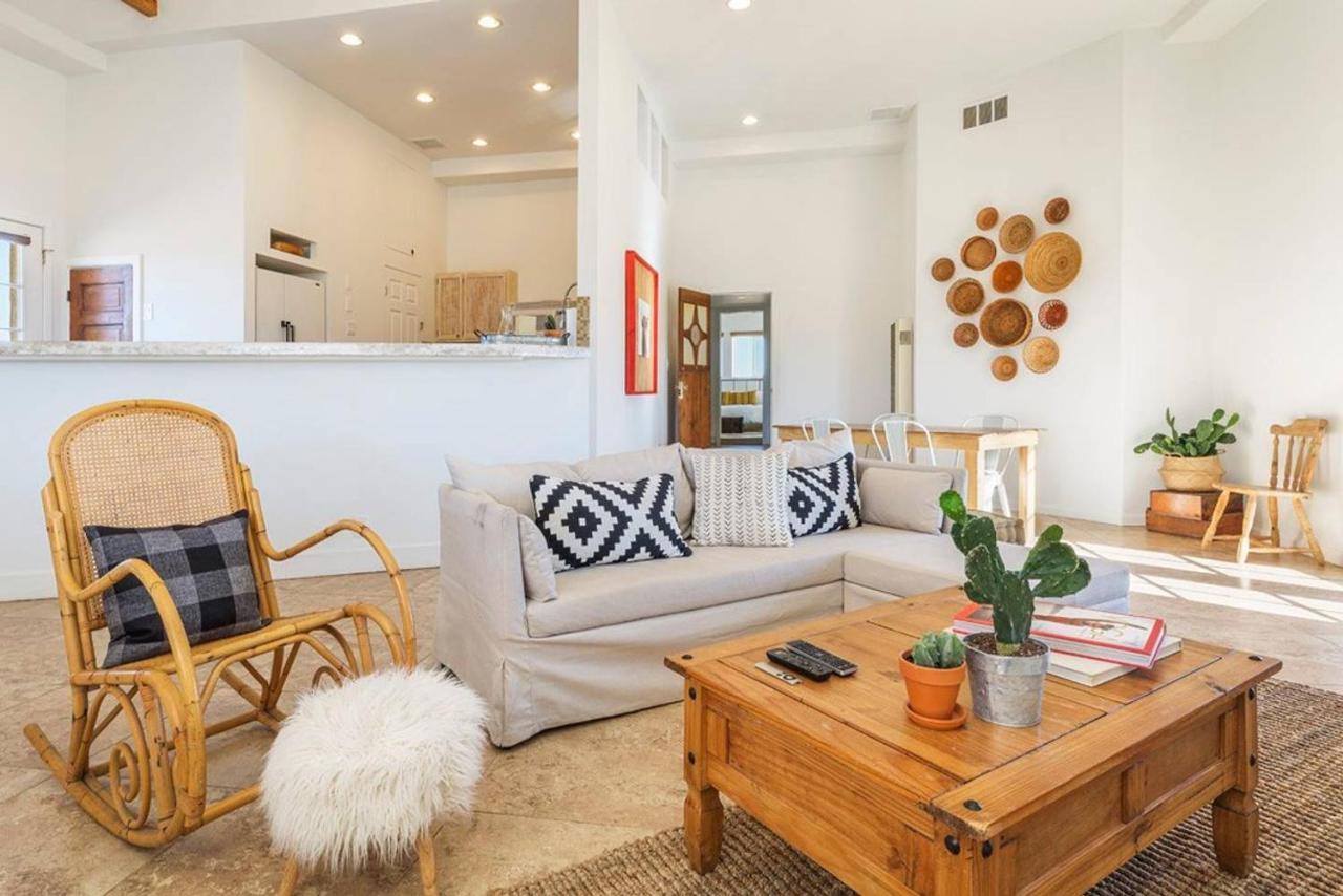 The Farmhouse Retreat: 5 Acres, Hot Tub, Sleeps 10, Ac Villa Joshua Tree Exterior photo